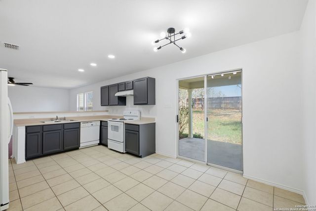 9834 Dull Knife, San Antonio, TX 78239