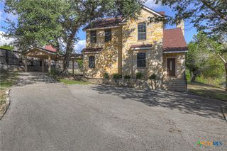 146 Creekview Drive, Canyon Lake, TX 78133