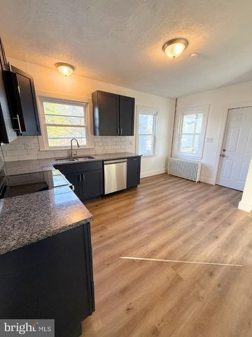 264 CHURCH ST, Millersburg, PA 17061