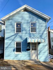 264 CHURCH ST, Millersburg, PA 17061