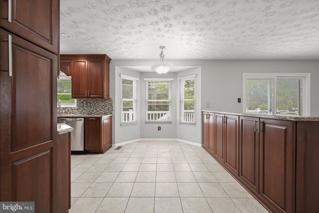 8209 MOSSY STONE CT, Laurel, MD 20723