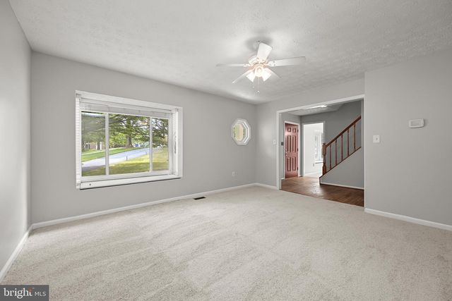 8209 MOSSY STONE CT, Laurel, MD 20723