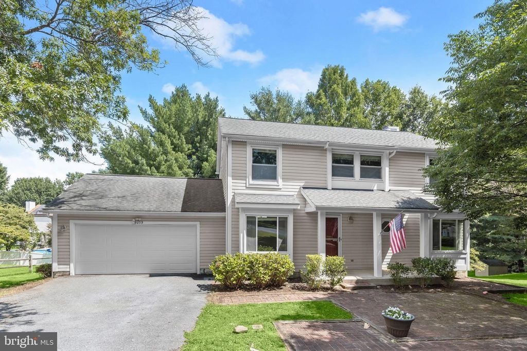 8209 MOSSY STONE CT, Laurel, MD 20723
