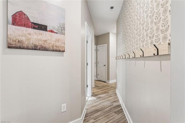 5903 Homeplace LN, Gloucester, VA 23061