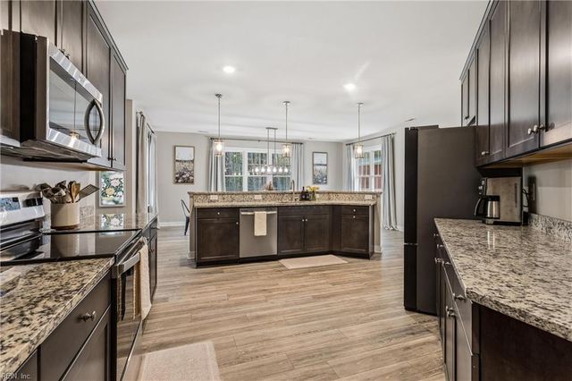 5903 Homeplace LN, Gloucester, VA 23061