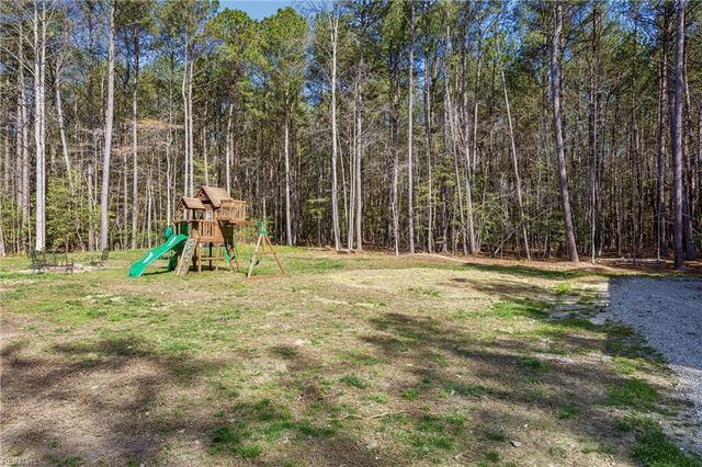 5903 Homeplace LN, Gloucester, VA 23061