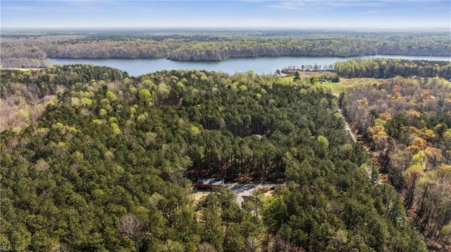 5903 Homeplace LN, Gloucester, VA 23061