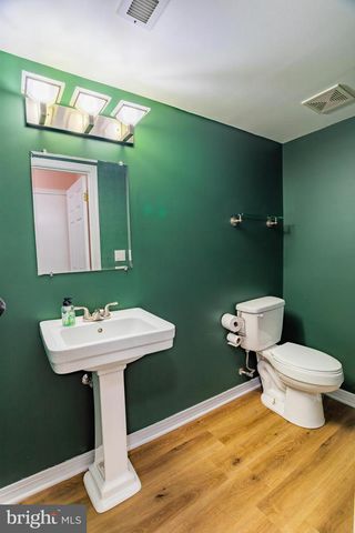 17916 CLUBHOUSE DR, Hagerstown, MD 21740
