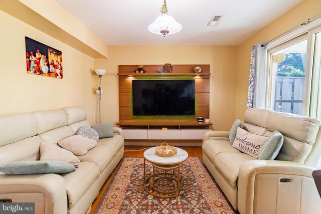 17916 CLUBHOUSE DR, Hagerstown, MD 21740