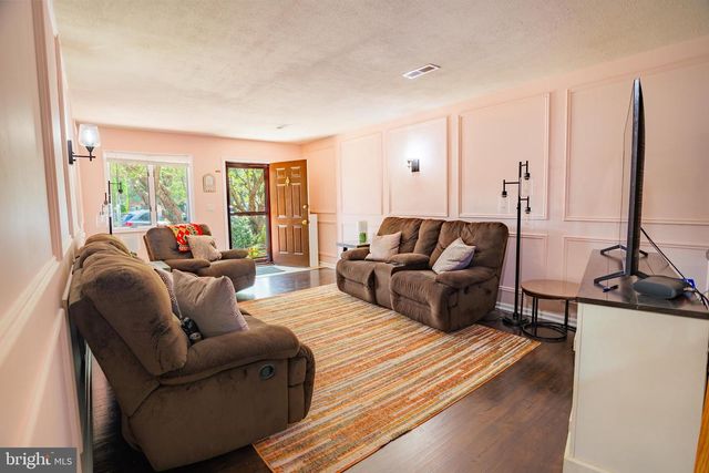 17916 CLUBHOUSE DR, Hagerstown, MD 21740