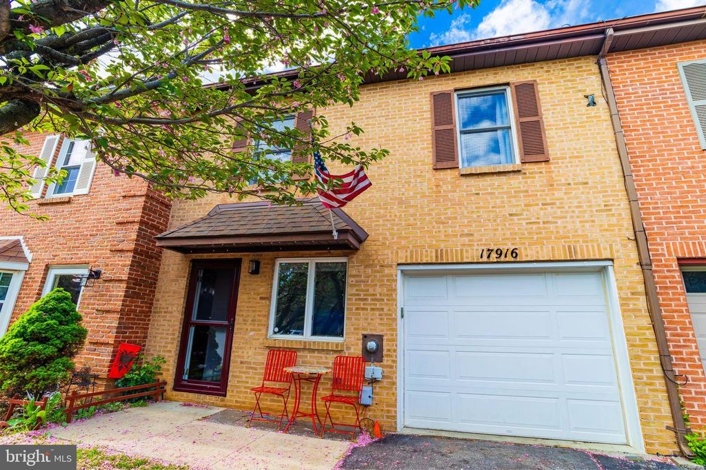 17916 CLUBHOUSE DR, Hagerstown, MD 21740