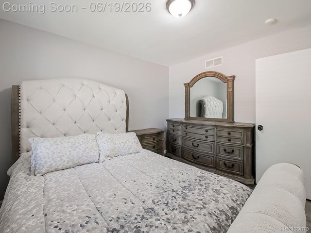 27051 Demrick Street, Roseville, MI 48066