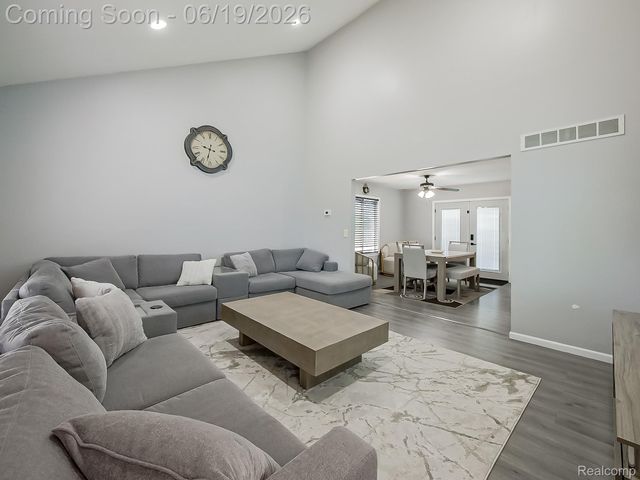 27051 Demrick Street, Roseville, MI 48066