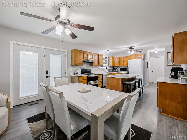 27051 Demrick Street, Roseville, MI 48066