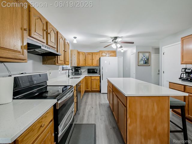27051 Demrick Street, Roseville, MI 48066