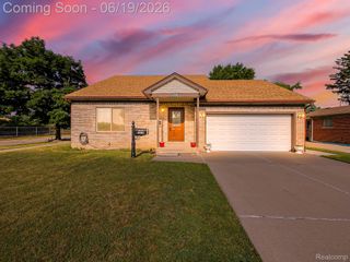 27051 Demrick Street, Roseville, MI 48066