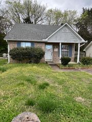 527 Park Ct, Nashville, TN 37211