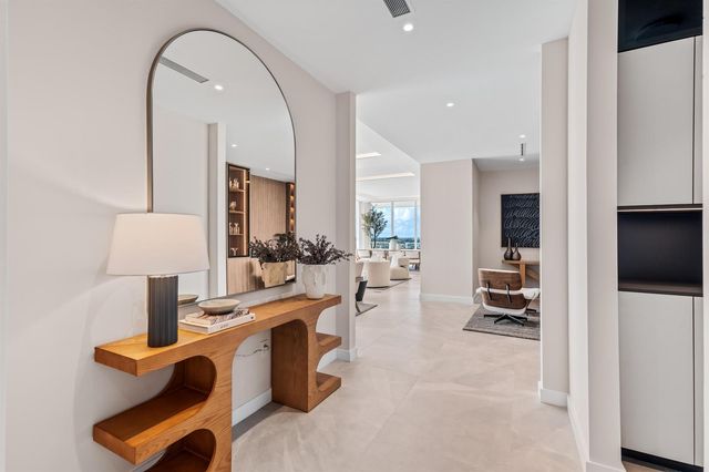 220 SE Mizner Boulevard Ph-24, Boca Raton, FL 33432