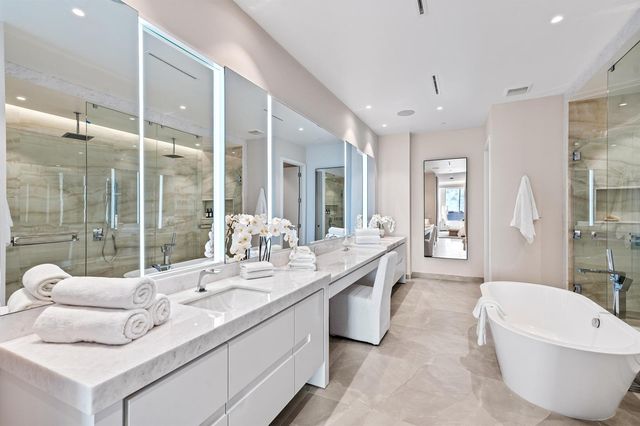 220 SE Mizner Boulevard Ph-24, Boca Raton, FL 33432