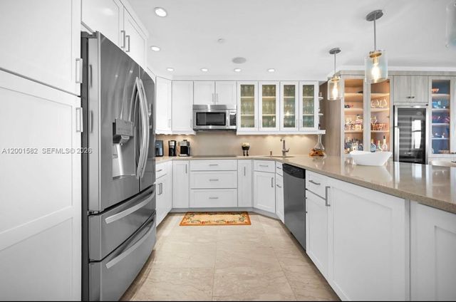 5601 Collins Ave 903, Miami Beach, FL 33140