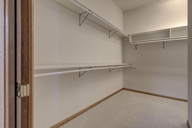 1511 DICKENSON COURT, Neenah, WI 54956