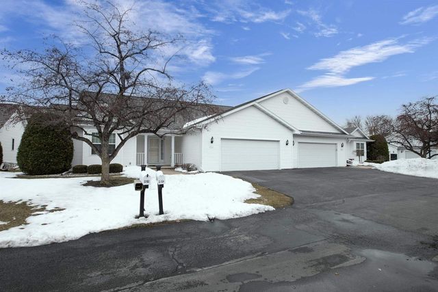 1511 DICKENSON COURT, Neenah, WI 54956