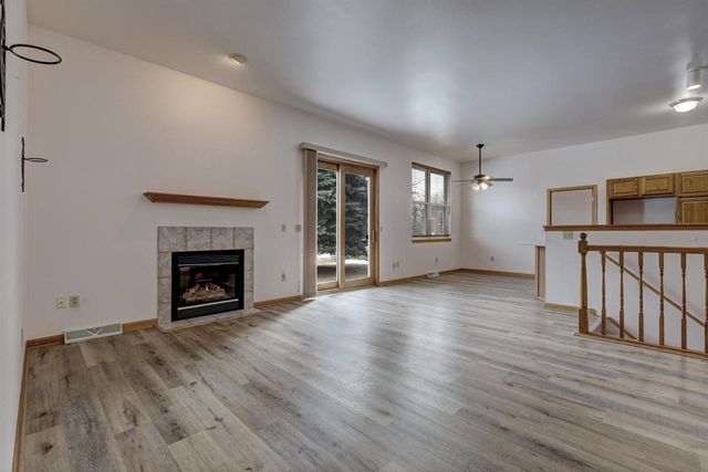 1511 DICKENSON COURT, Neenah, WI 54956