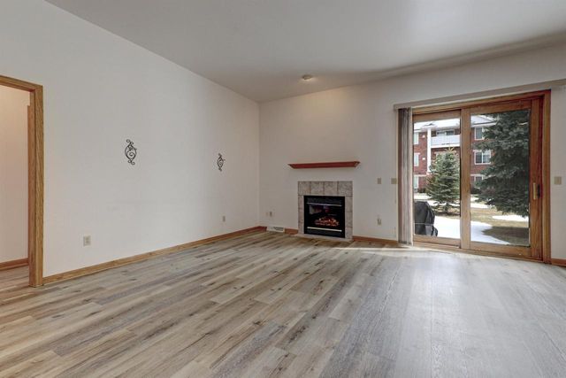 1511 DICKENSON COURT, Neenah, WI 54956