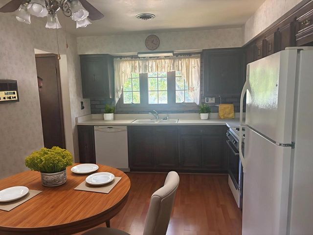 605 Rawlins DRIVE, Waukesha, WI 53188