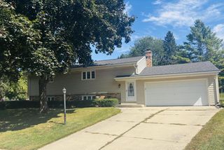 605 Rawlins DRIVE, Waukesha, WI 53189