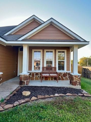 1707 Weaver Street, Brenham, TX 77833