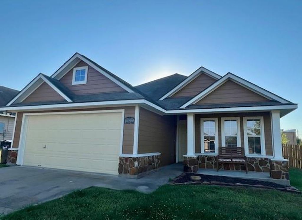 1707 Weaver Street, Brenham, TX 77833