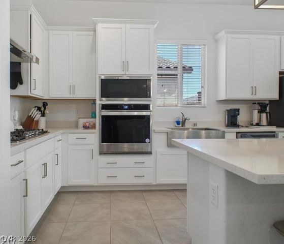 415 Hellebores Avenue, North Las Vegas, NV 89084