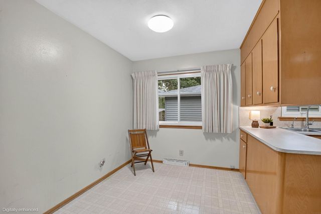 1504 Lyon Avenue, Waterloo, IA 50702