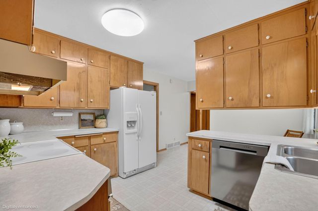 1504 Lyon Avenue, Waterloo, IA 50702