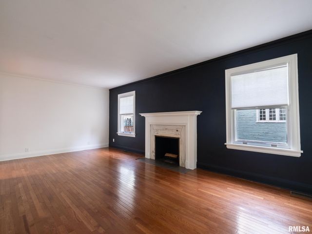 1409 W MOSS Avenue, Peoria, IL 61606