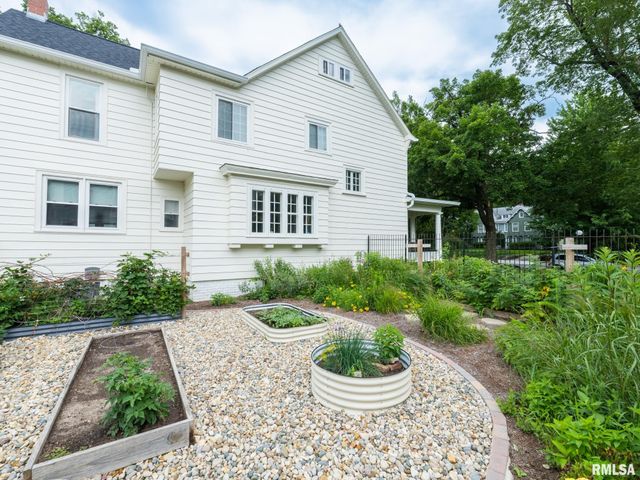 1409 W MOSS Avenue, Peoria, IL 61606