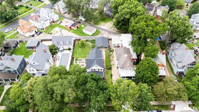 1409 W MOSS Avenue, Peoria, IL 61606