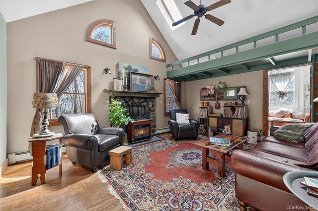 1590 State Route 17A, Warwick, NY 10990