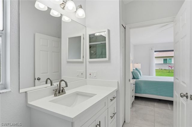 750 Cherry Blossom CT, Naples, FL 34120