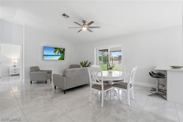 750 Cherry Blossom CT, Naples, FL 34120