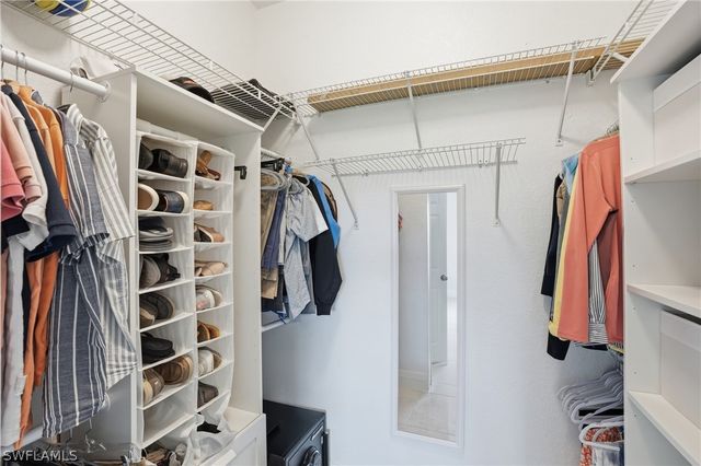 750 Cherry Blossom CT, Naples, FL 34120