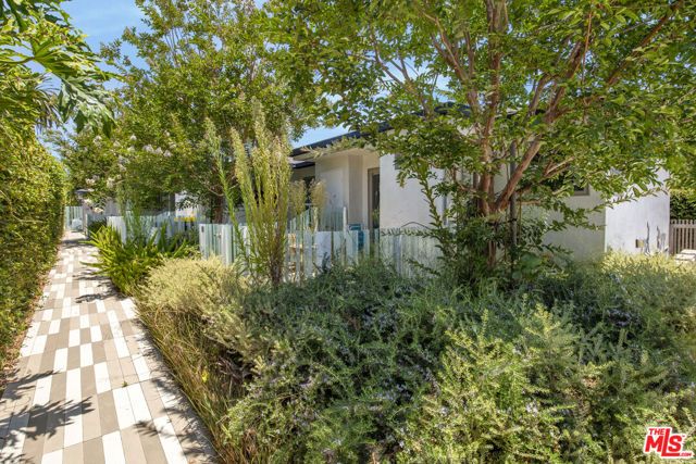 1446 Yale Street B, Santa Monica, CA 90404