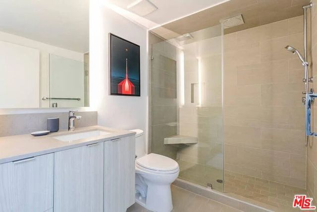 1446 Yale Street B, Santa Monica, CA 90404