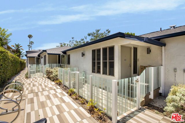 1446 Yale Street B, Santa Monica, CA 90404