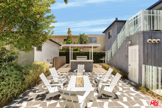 1446 Yale Street B, Santa Monica, CA 90404
