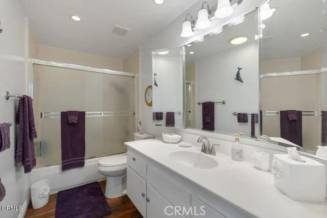 4541 Lyme Bay, Oxnard, CA 93035