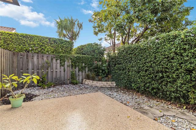 3724 71ST TERRACE E, Sarasota, FL 34243