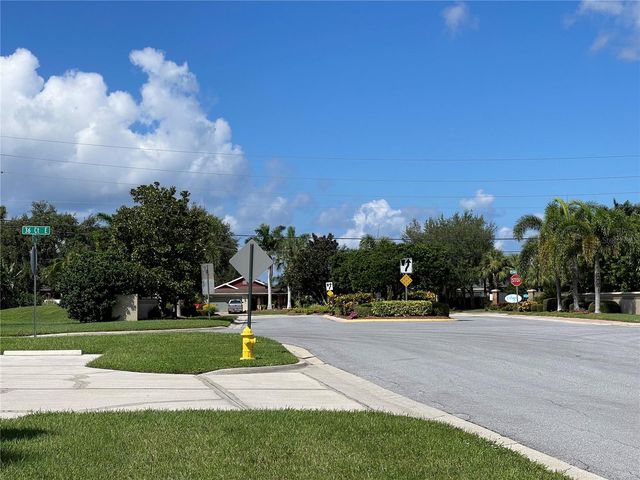3724 71ST TERRACE E, Sarasota, FL 34243
