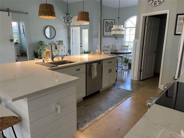3724 71ST TERRACE E, Sarasota, FL 34243
